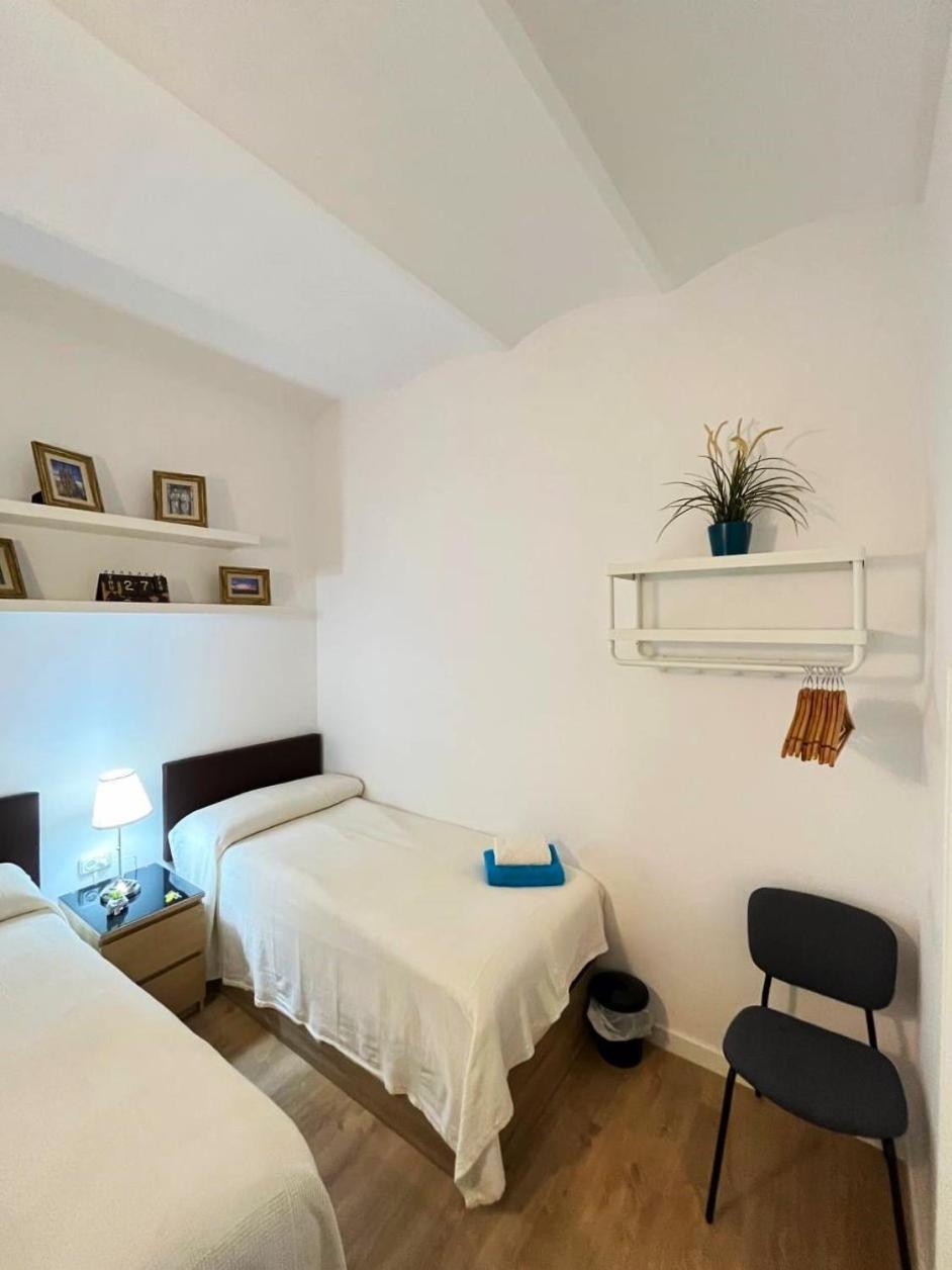 Flor Habitaciones Barcelona Exterior photo